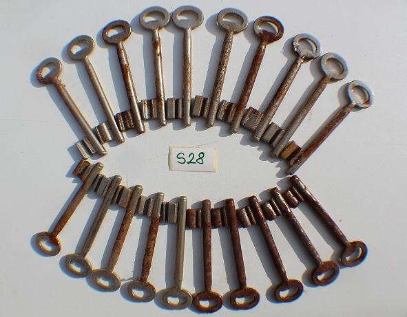Schlüssel-Set, 20 alte Zimmerschlüssel, Türschlüssel, Tor, Schrank #4633s28