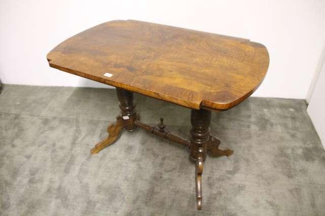 Tisch, Biedermeier, Louis Philippe um 1860, Nussbaum furniert, wohnfertig #2306